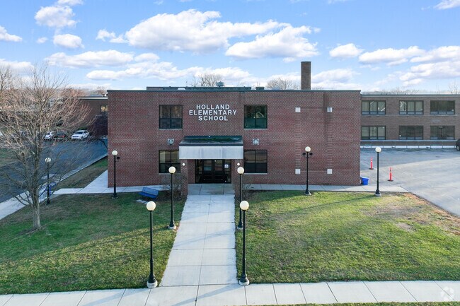 Holland Elementary Front View
