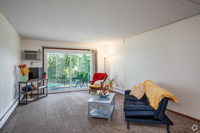 The Edge Apartments, Mankato, MN 56001 - photo 2