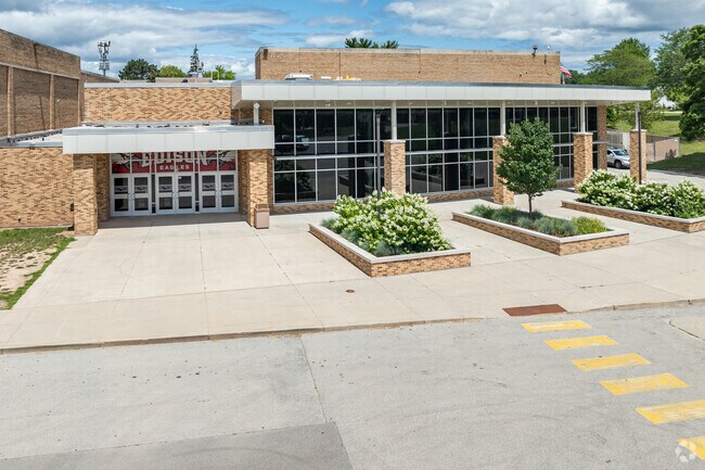 Edison Middle School serves grades 6–8 near University Avenue-Newtols Street.