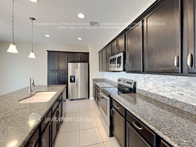 12071 W Tether Trail, Peoria, AZ 85383 - photo 7