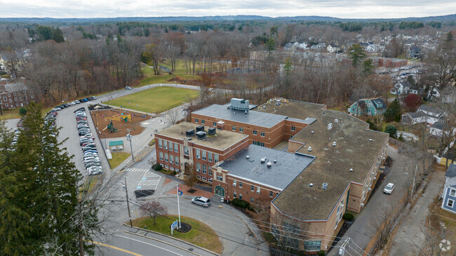 Main Street School is a public school in Exeter for students kindgerarten to second grade.