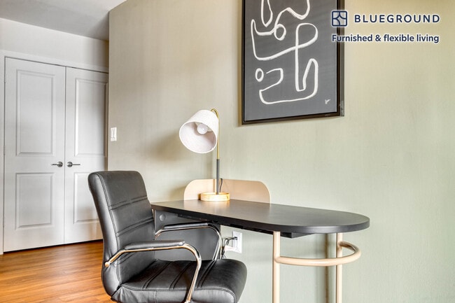 4001 N 9th St unit FL10-ID505, Arlington, VA 22203 - photo 3