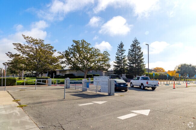 Courses in reading, writing, and literature are available at Stratford Preparatory in San Jose.