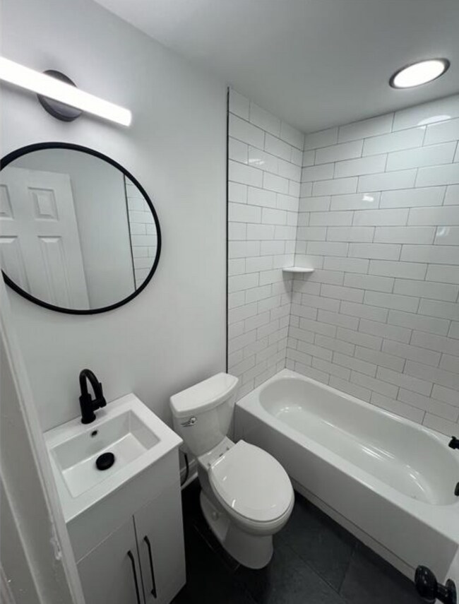 2702 W 7th St unit 1, Chester, PA 19013 - photo 4