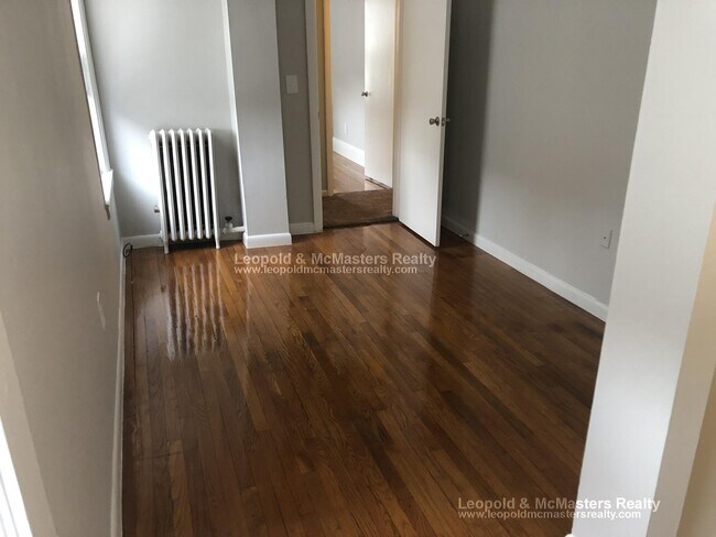 26 Maple St unit 4, Watertown, MA 02472 - photo 3