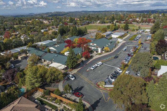 Skyridge Elementary School serves K-5 grades.