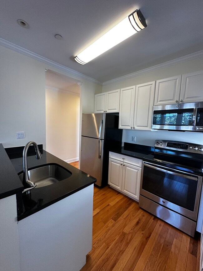 5 Chauncy St unit 55-1, Cambridge, MA 02138 - photo 2