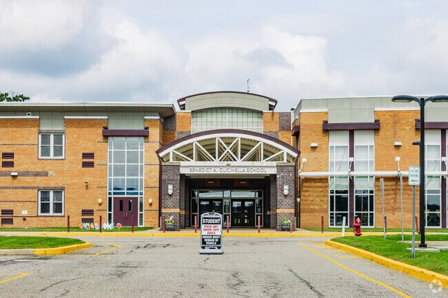 Benedict A. Cucinella School provides education in the neighborhood of 
Drakestown.