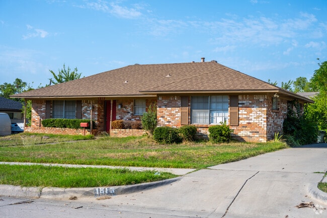 Carrollton offers stylish ranch homes just minutes from everyday conveniences like dining, retail, and education.