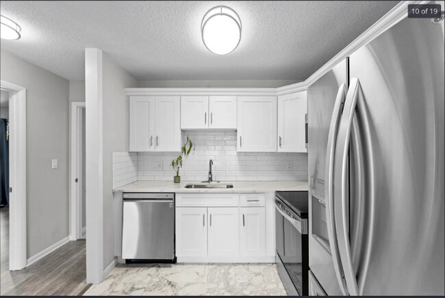 19 Somers St unit F9, Danbury, CT 06810 - photo 2