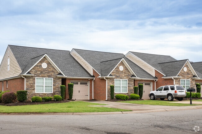 New townhomes are popping up in the Moore community.