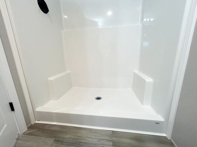 52962 N Yorktown Ct, Chesterfield, MI 48051 - photo 6