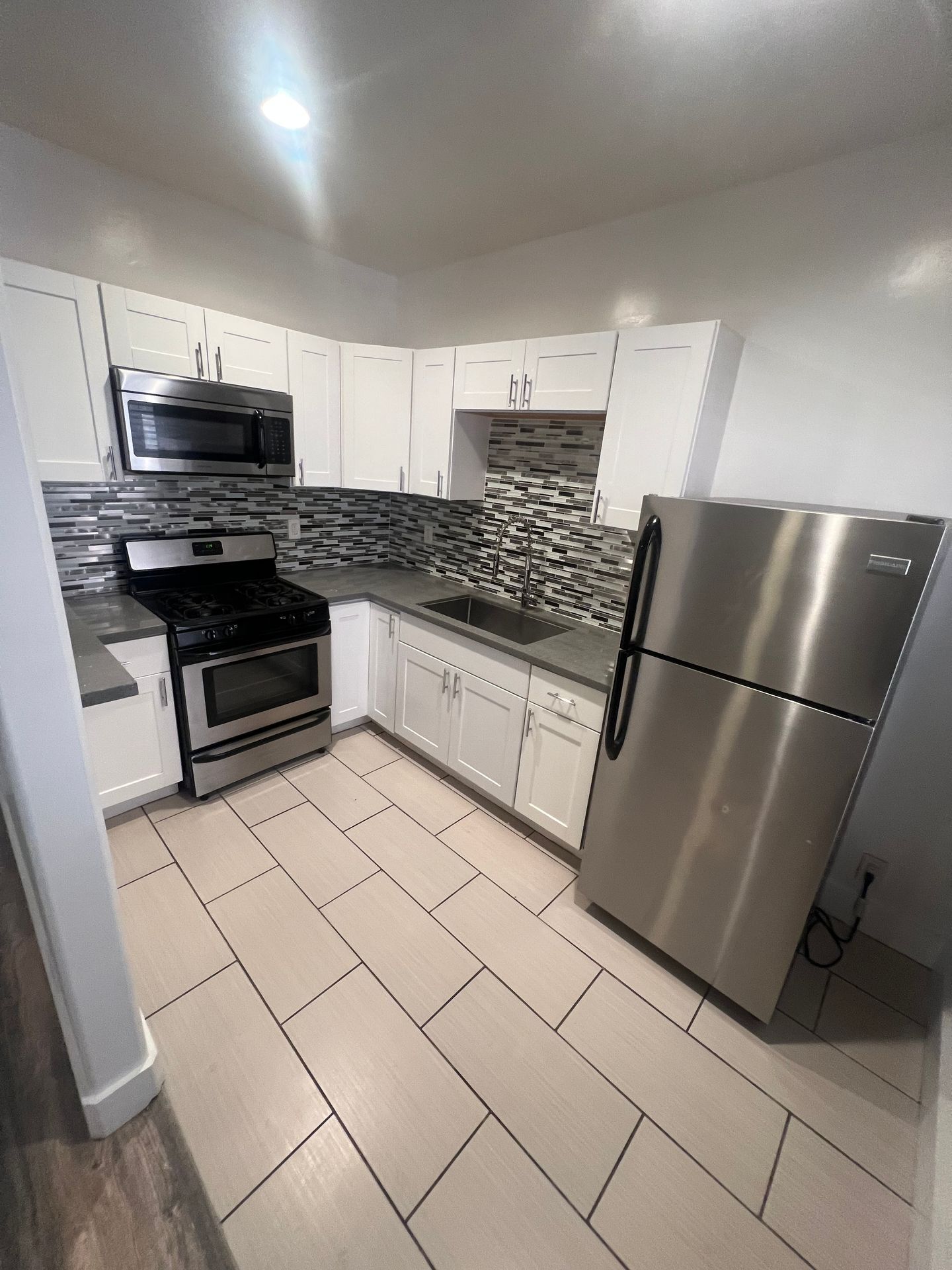 307 N Rampart Blvd, Los Angeles, CA 90026 - photo 1