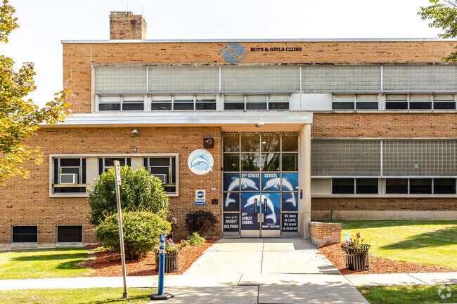 Milwaukee students are proud to go to Eighty-First Street School.