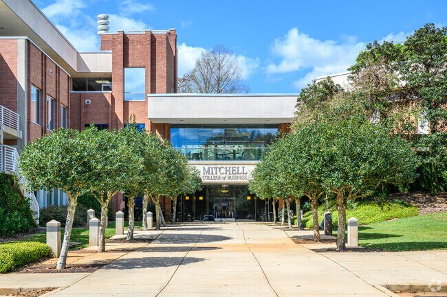 Mitchell College of Business near Pinewood provides respected business degree programs.