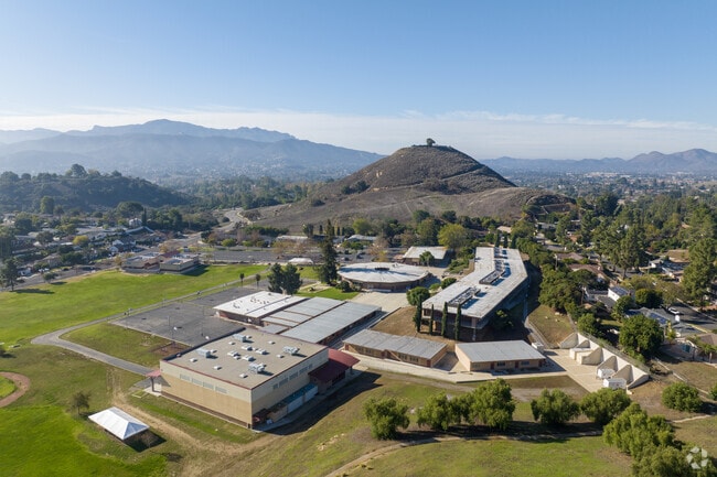 Redwood Middle School is home of the Redwood Vikings.