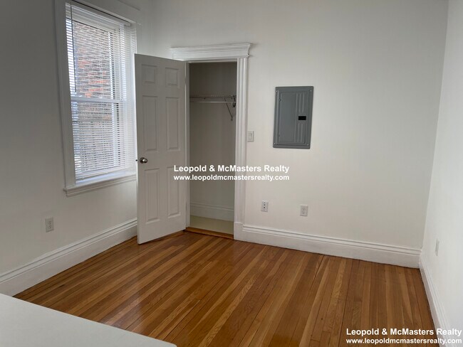 35 Peterborough St unit 3, Boston, MA 02215 - photo 7