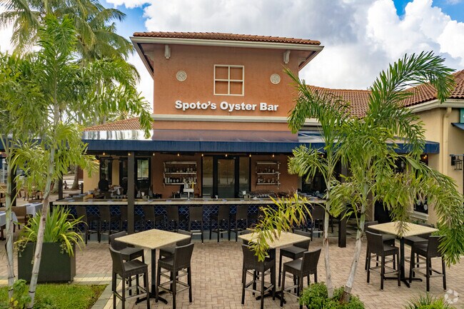 Spoto’s Oyster Bar offers seafood at PGA Commons in Palm Beach Gardens.