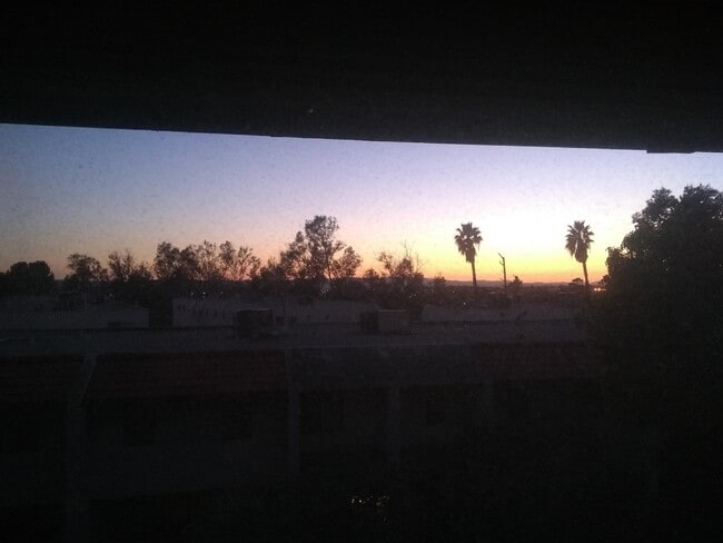 7785 Via Cassano, Burbank, CA 91504 - photo 4