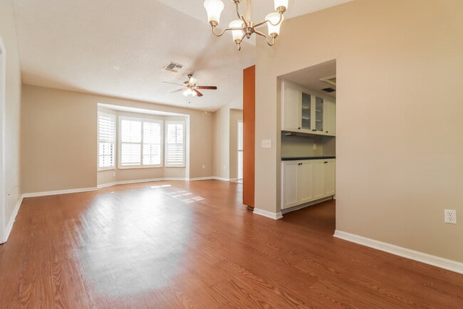 8533 Gum Tree Ave, New Port Richey, FL 34653 - photo 6