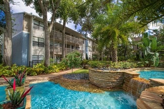 2350 Cypress Pond Rd, Palm Harbor, FL 34683