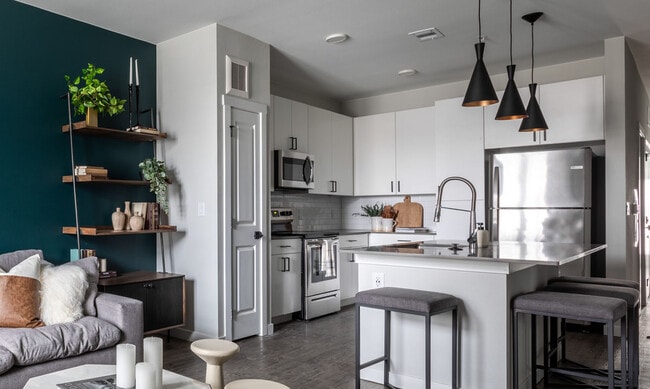 Ladora Modern Apartments, Denver, CO 80249 - photo 5