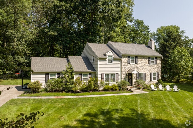 Elegant Colonial-style homes are a hallmark of St. Davids.