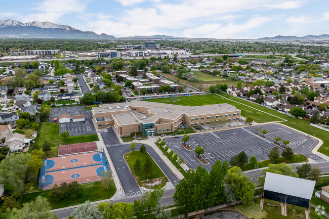 Granger Elementary School is located in an area with green space and mountain views.