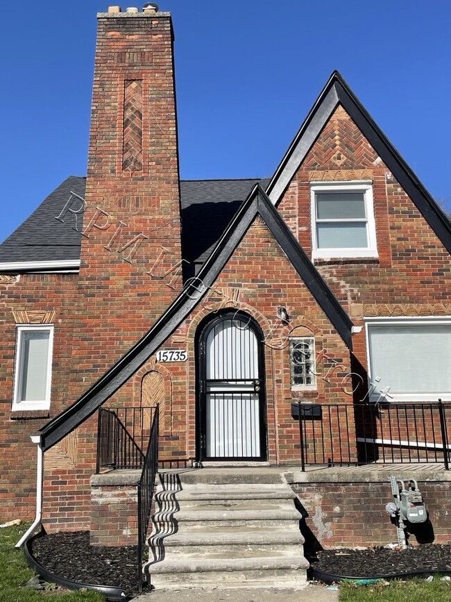 15735 Mansfield St, Detroit, MI 48227