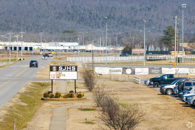Front sign for Scottsboro Junior High School in Scottsboro Alabama.