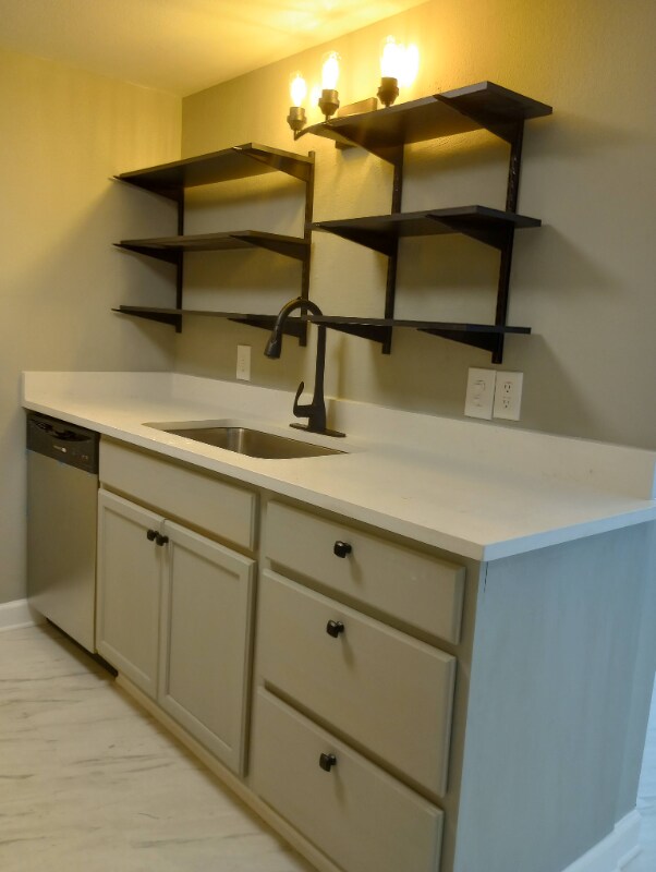 905 12th St unit 4, Galveston, TX 77550 - photo 2