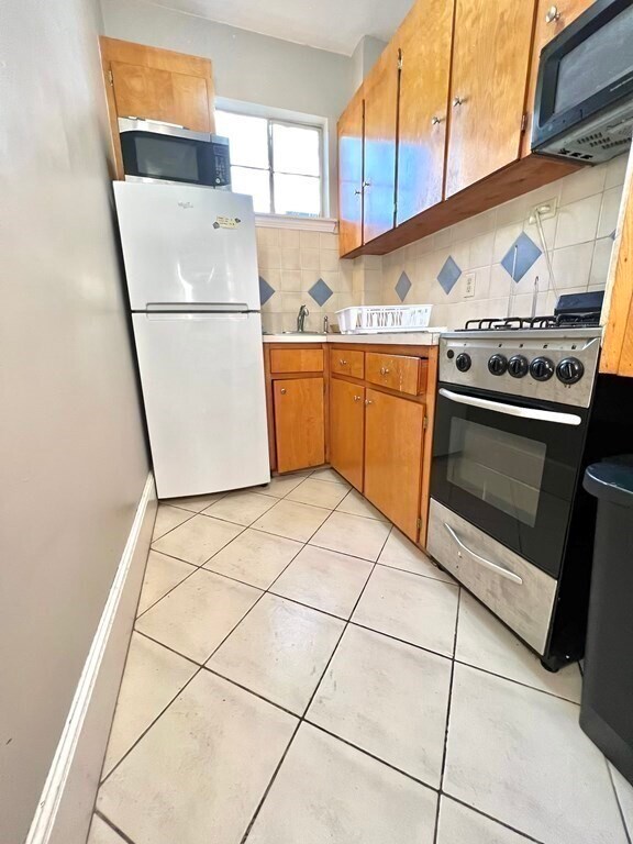 20 Ellery St unit 12, Cambridge, MA 02138 - photo 3