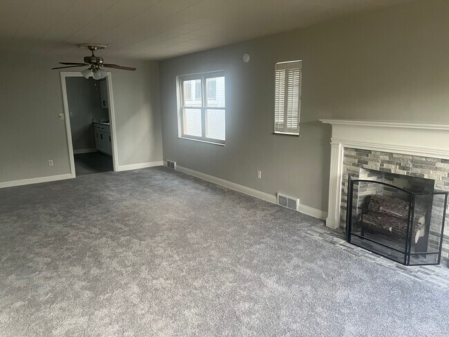 635 13th Ave unit 635 13th Ave, Huntington, WV 25701 - photo 4