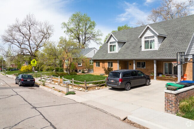 Single-story and two-story homes are found in the Wasatch neighborhood.