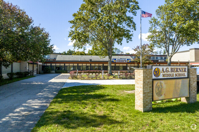 Berner Middle School in East Massapequa has 1,573 students in grades 6-8 with a ratio of 10:1.