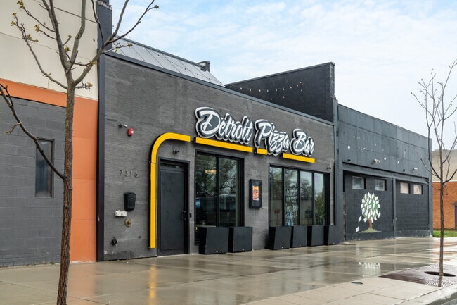 Detroit Pizza Bar slings iconic square pies in Bagley.