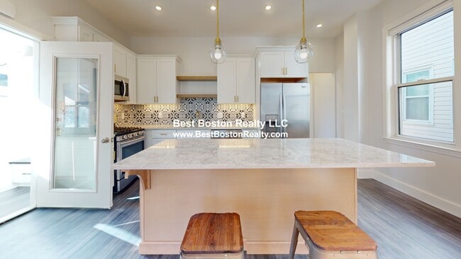 341 Norfolk St, Cambridge, MA 02139 - photo 4