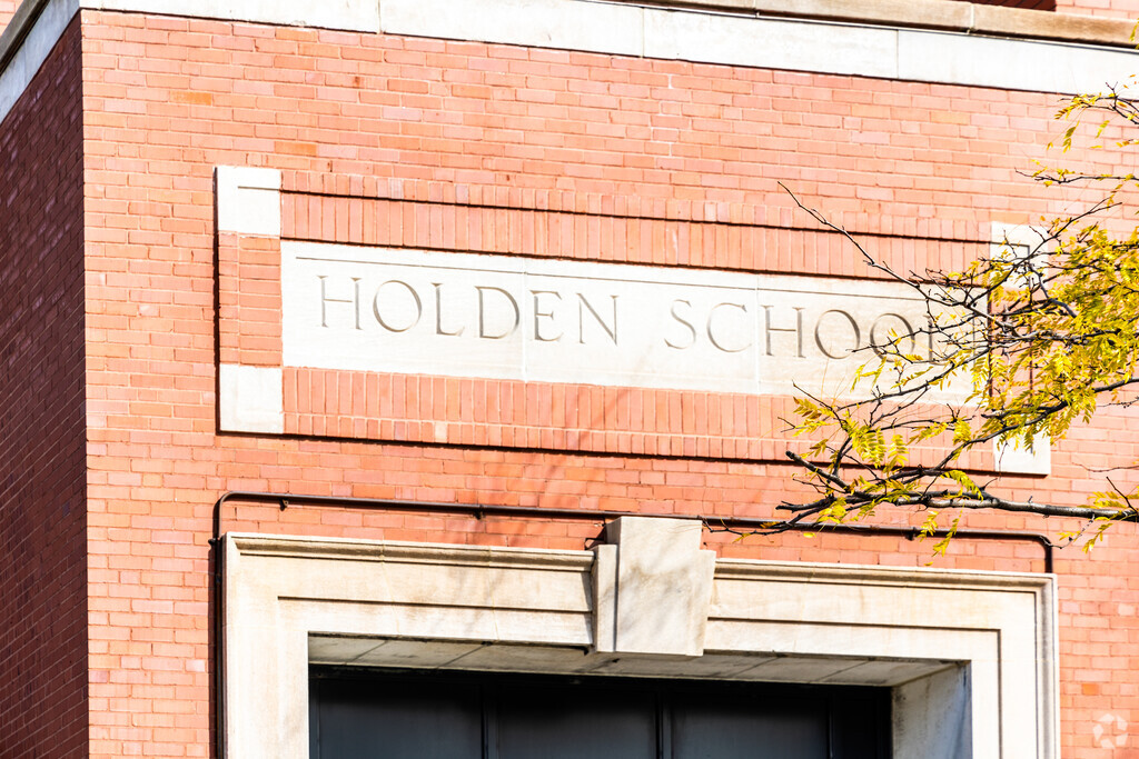 Holden Elementary School serves students living in Bridgeport.