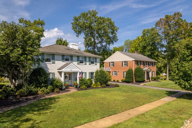 Many homes in Fairfax have a similar construction style based on classic Colonial homes.