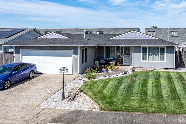 Many Sunrise residents display pride of ownership.