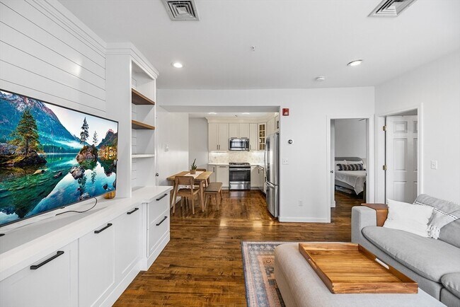 22 Battery St unit 1, Boston, MA 02109 - photo 2