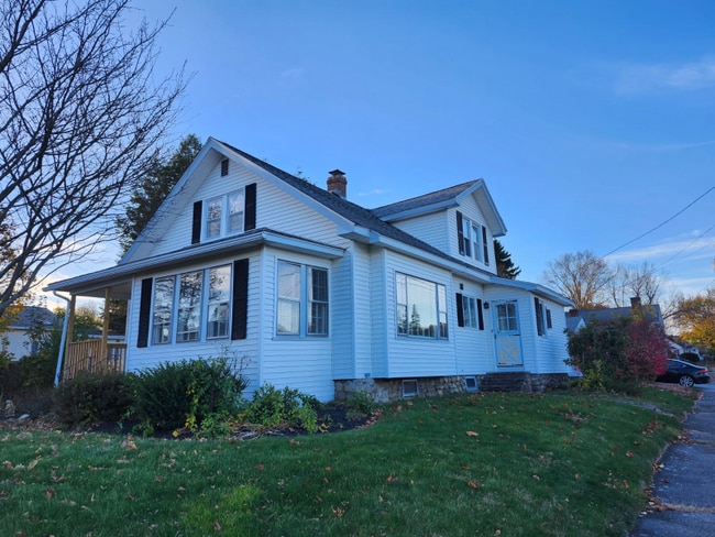 121 Clark St, Worcester, MA 01606 - photo 2