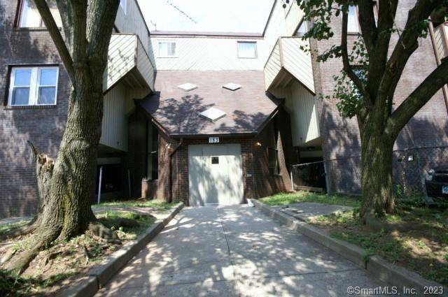 183 Livingston Place unit 2, Bridgeport, CT 06610 - photo 3