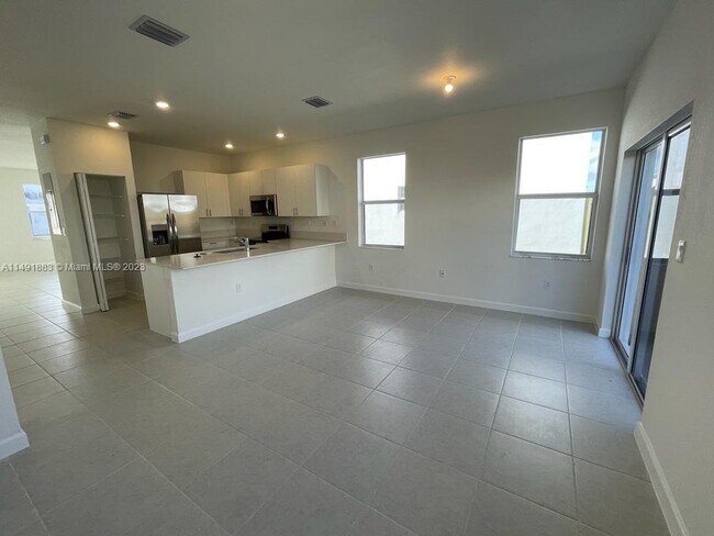 16283 SW 292nd St, Homestead, FL 33033 - photo 4