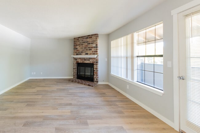 Devonshire Manor, Aloha, OR 97078 - photo 6