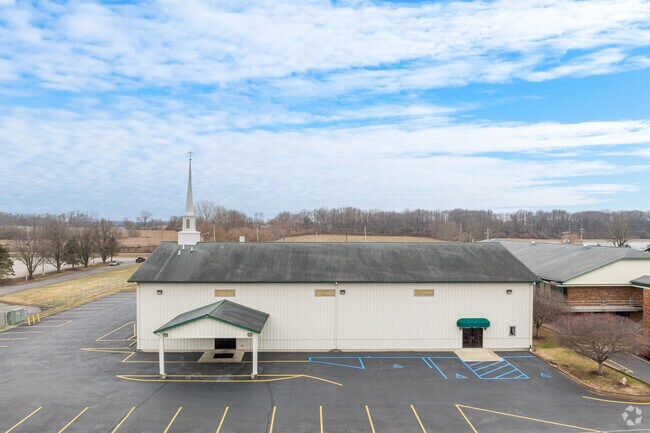 Community Christian School has a student-teacher ratio of 6 to 1.