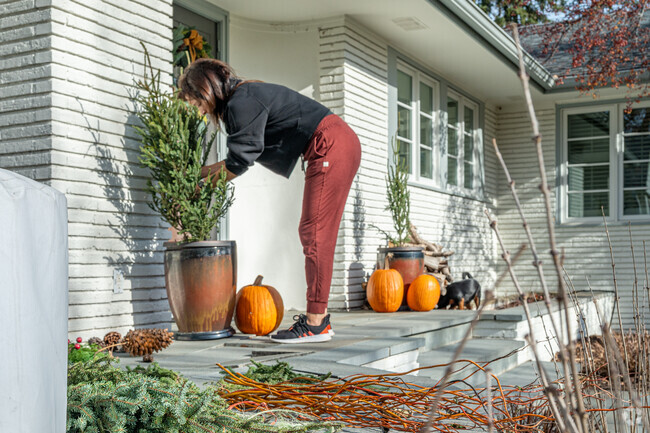 Sunnyslope residents take the time to show off the seasons and their front porches.