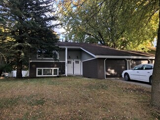 323 Allan Ave Unit 2, Owatonna, MN 55060