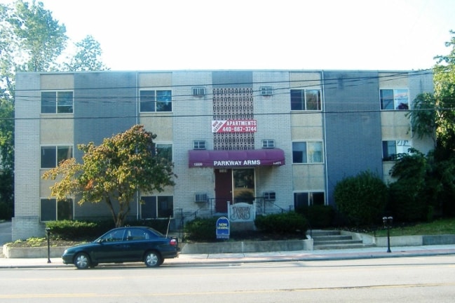 Parkway Arms Apartments
