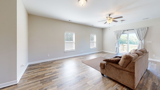 2504 Hovis Rd, Lincolnton, NC 28092 - photo 2